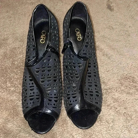 Women’s Cato Heels - Picture 1 of 6